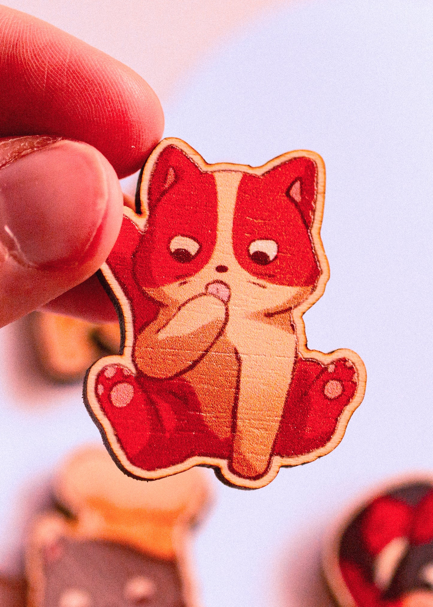 Magnet - Cat licking its paw