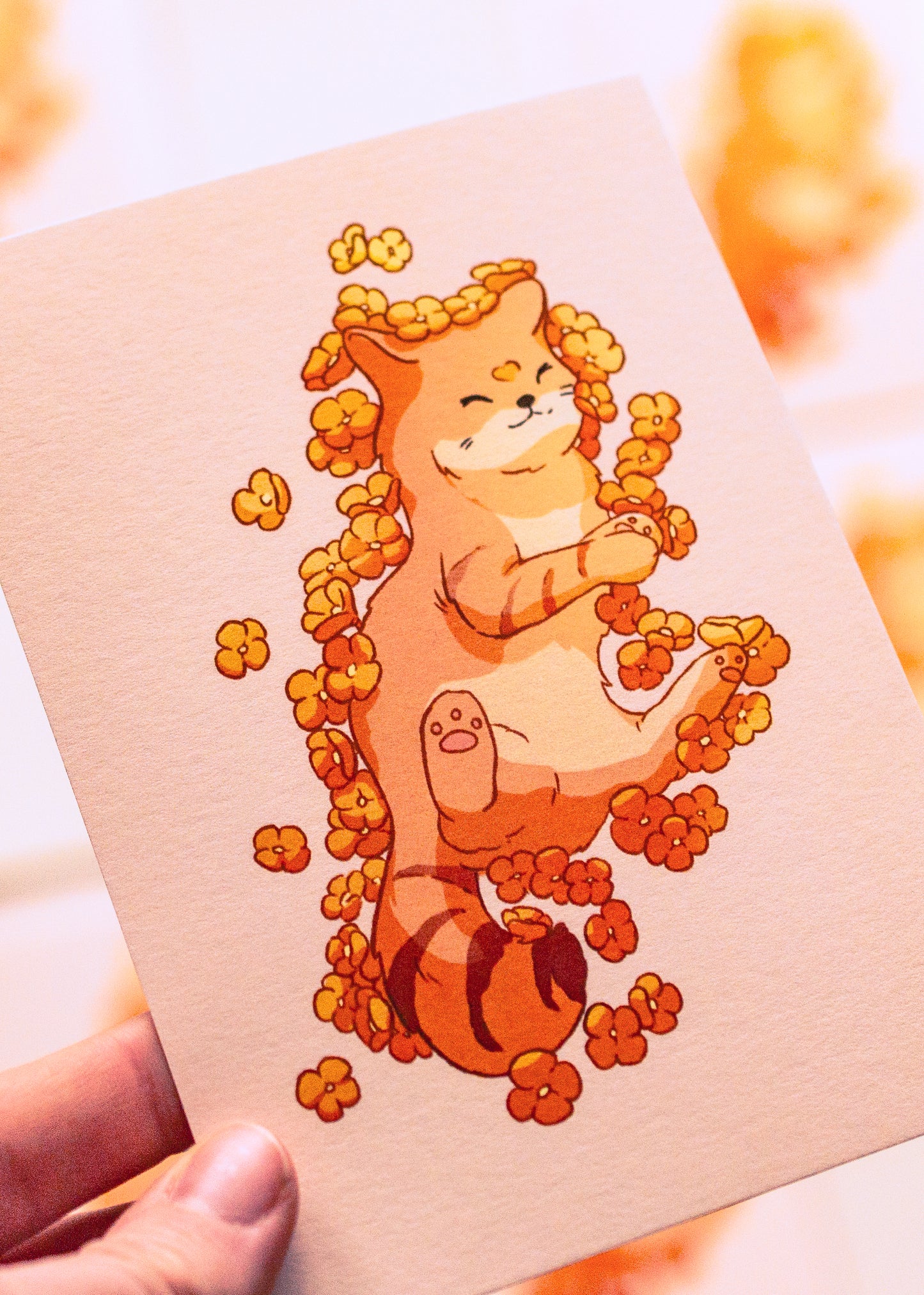 Mini prints - Cat lying in flowers