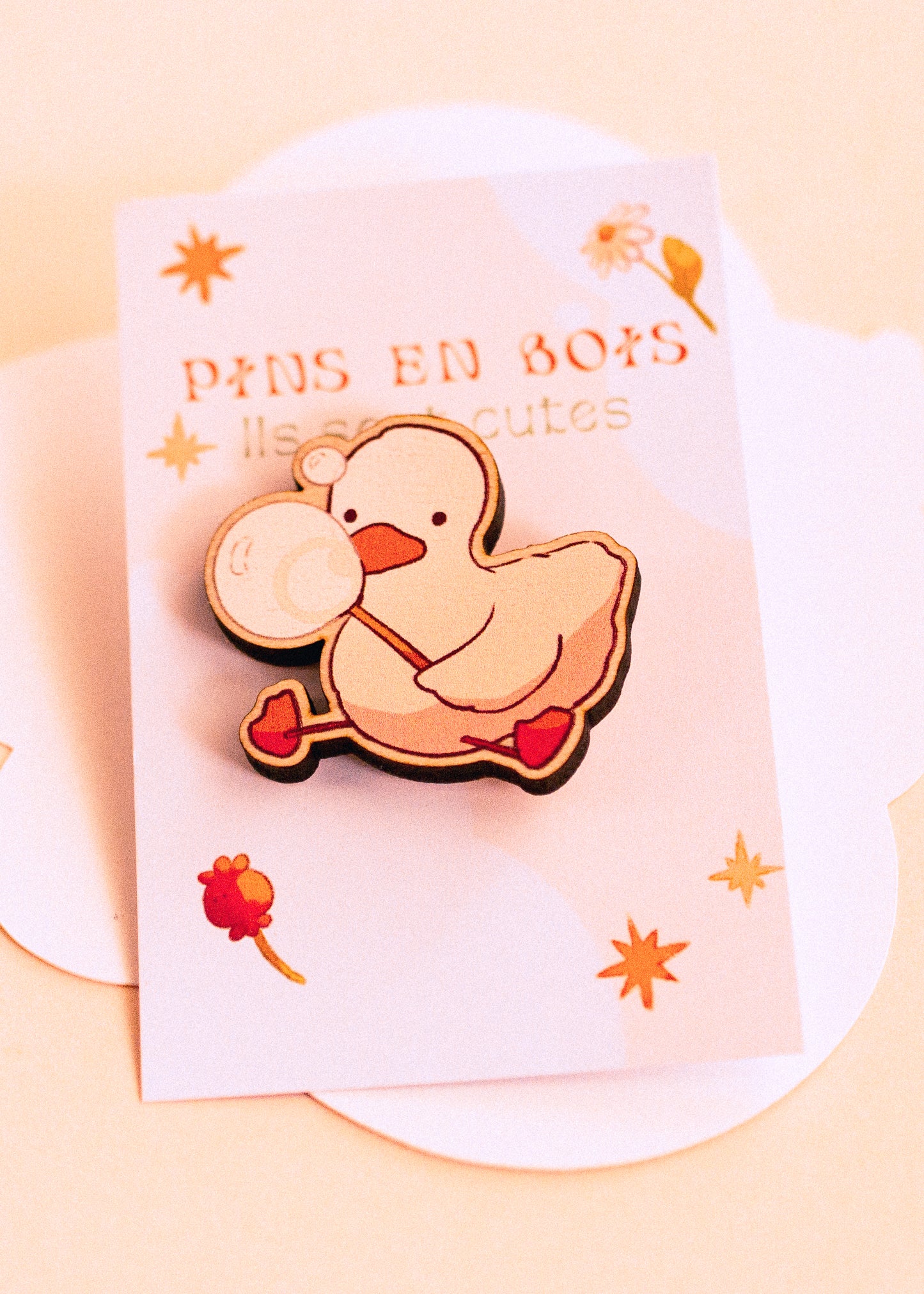 Wooden pins - Duck blowing bubbles