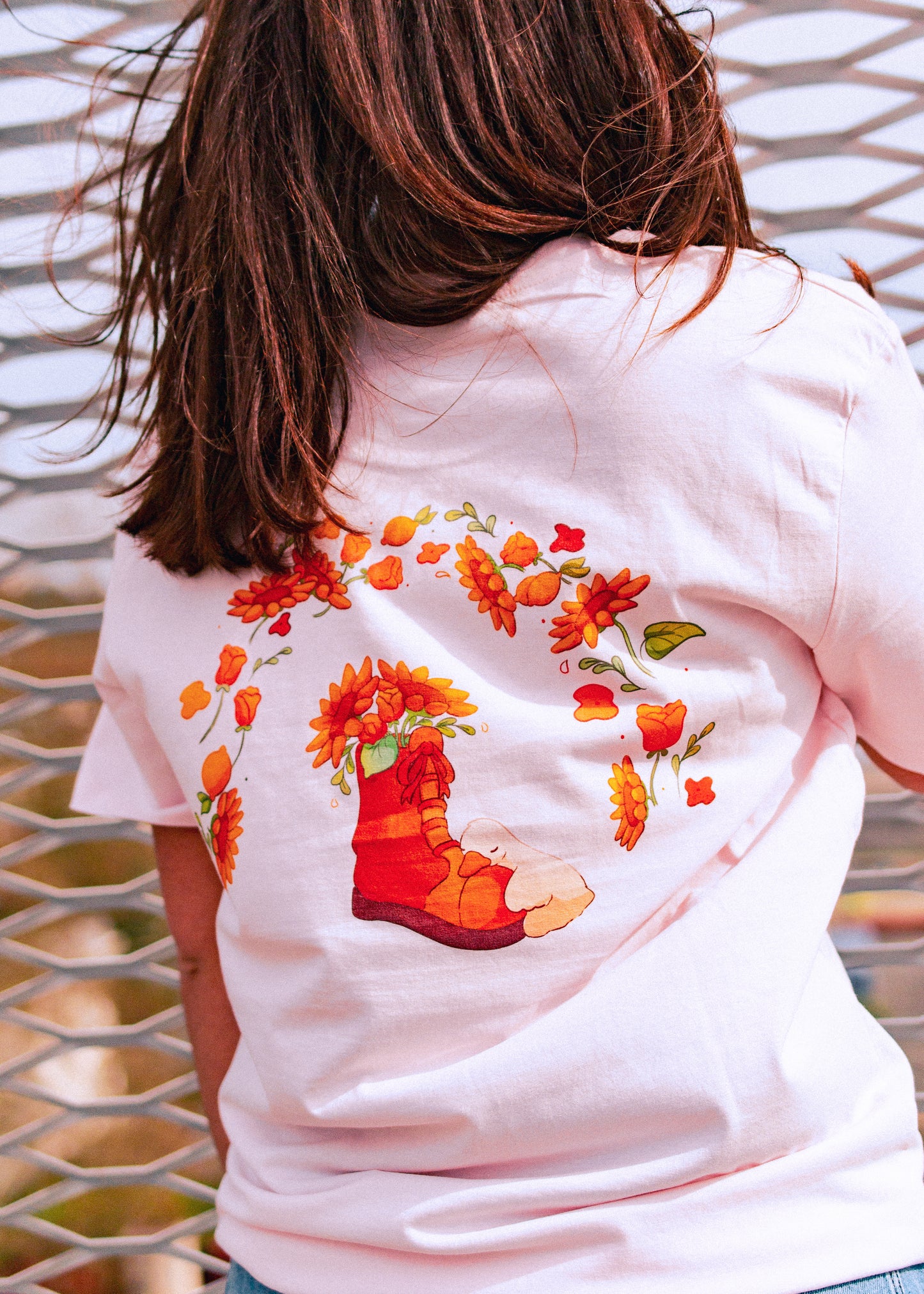 Tee-shirt UNISEXE - Caneton et la botte fleurie