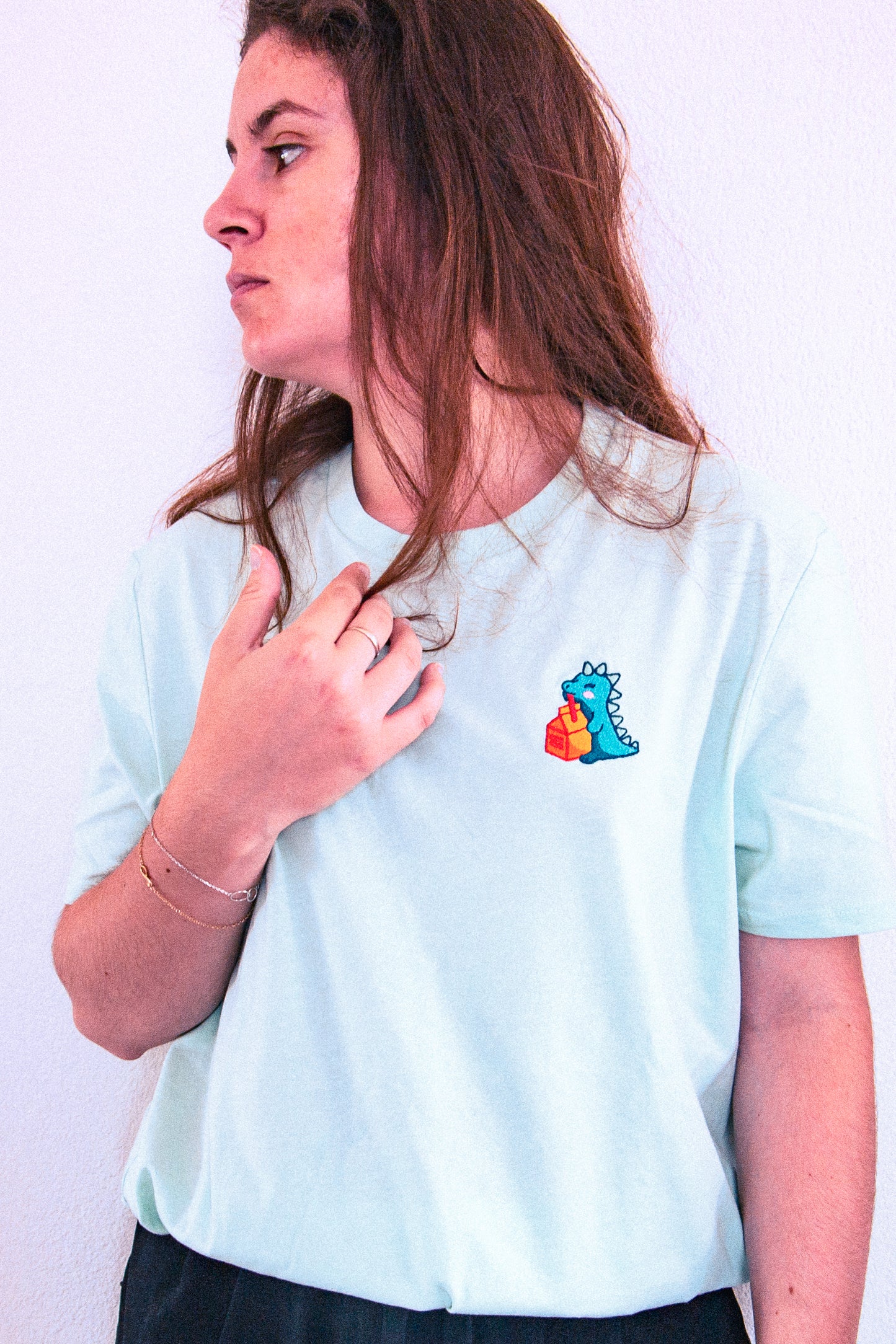 UNISEX t-shirt - Little embroidered dino
