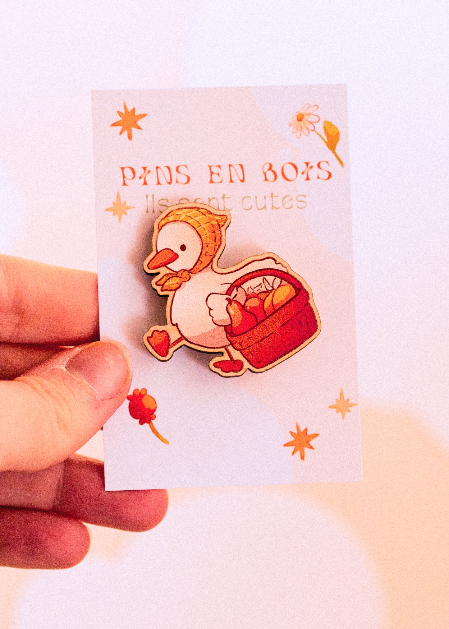 Wooden pins - Duck doing his shopping