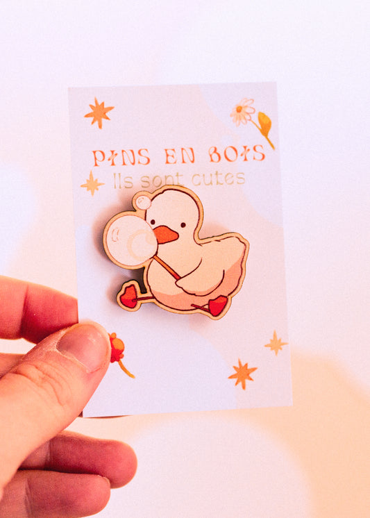 Wooden pins - Duck blowing bubbles